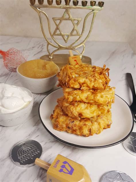 Traditional Chanukkah Latkes [Jewish Potato Pancakes] - This Old Gal