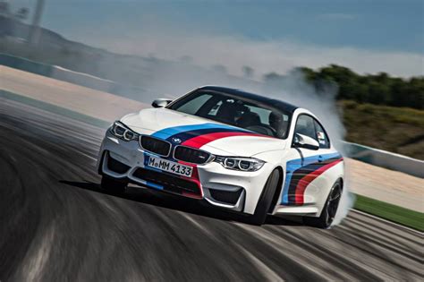 2015 BMW M4 in spectacular drifting fashion – PerformanceDrive