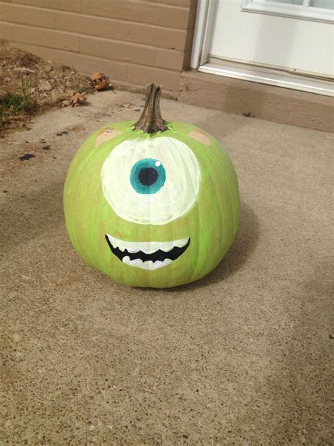 Monsters Inc. pumpkin. Mike Wazowski! | Halloween pumpkins, Holiday ...