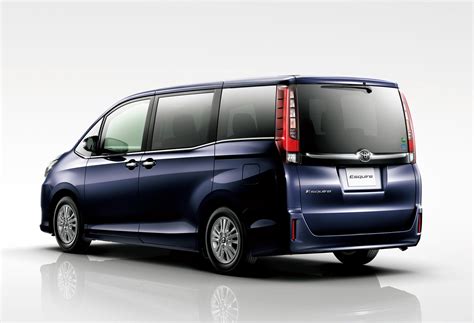 Toyota Reveals New Esquire Van, Batman Would Drive One - autoevolution