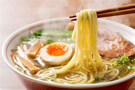 Ramen Japonés: Receta Fácil en 8 Pasos - Paulina Cocina