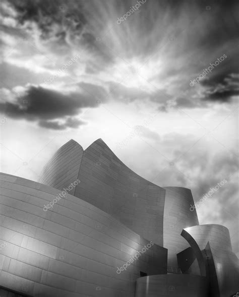 Curved building with dramatic sky — Stock Photo © curaphotography #8512461