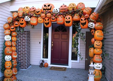 3 Haunted Barn Ideas for Halloween | Keno Tractors