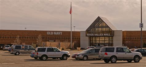 River Valley Mall - Lancaster, Ohio | Yes, this mall still h… | Flickr