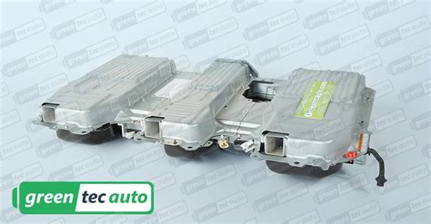 Toyota Highlander Hybrid Battery Replacement with NEW CELLS | Greentec Auto