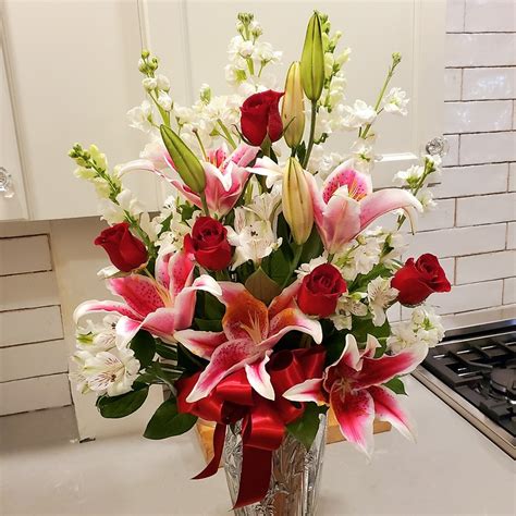 The Anniversary Bouquet from Reynolds Flowers | Middleboro, MA Florist, Wine & Gift Shop | Same ...