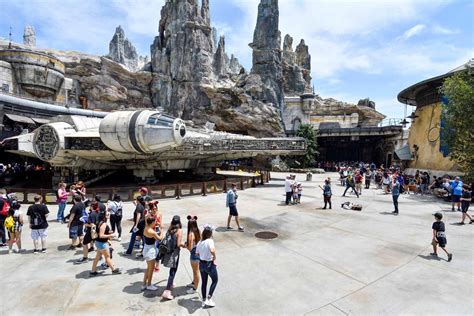 Why Disneyland’s $1 billion Star Wars land isn’t a bust despite flat attendance – East Bay Times