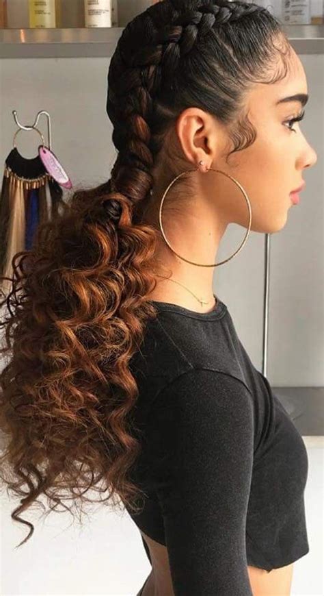 10 peinados recogidos para cabello chino que evitarán el frizz | Peinados para cabello rizado ...