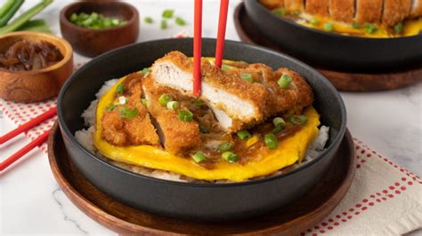 Katsudon (Japanese Pork Cutlet And Omelet Rice Bowl) Recipe