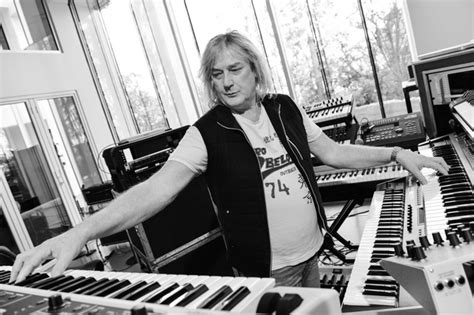 Interview with prog keyboard maestro Geoff Downes (YES, Asia)Interview with prog keyboard ...