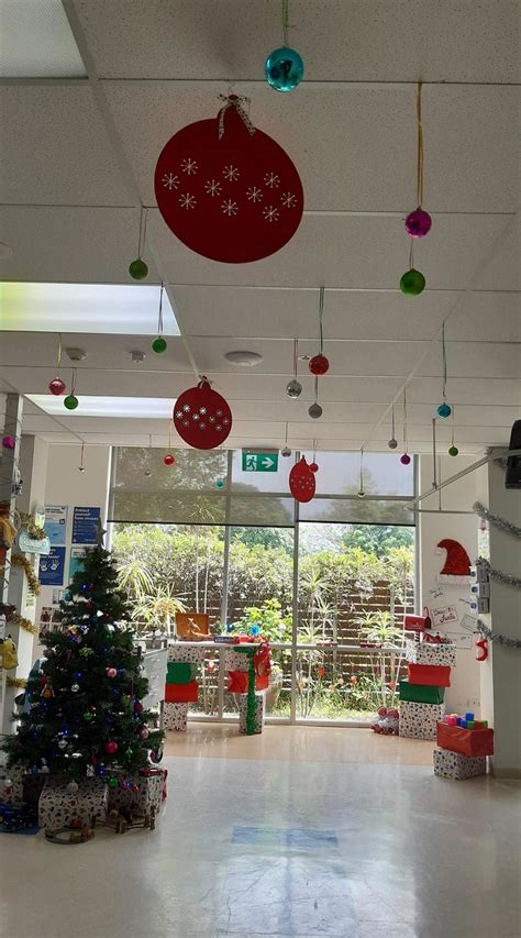 Decorations competition brings Christmas spirit to St Vincent's wards - News - News & Sport ...