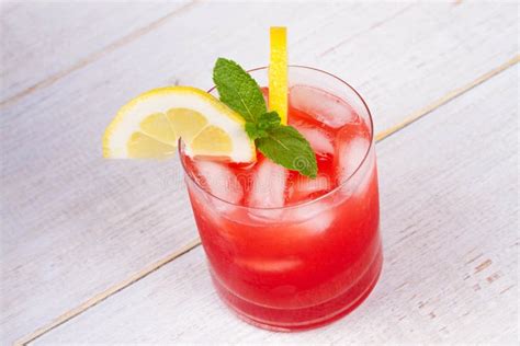 Campari and Vermouth Cocktail Stock Photo - Image of gimlet, lemon: 54362102