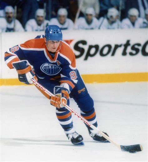 Wayne Gretzky Hockey Cards: 21 Of His All-Time Best | Old Sports Cards