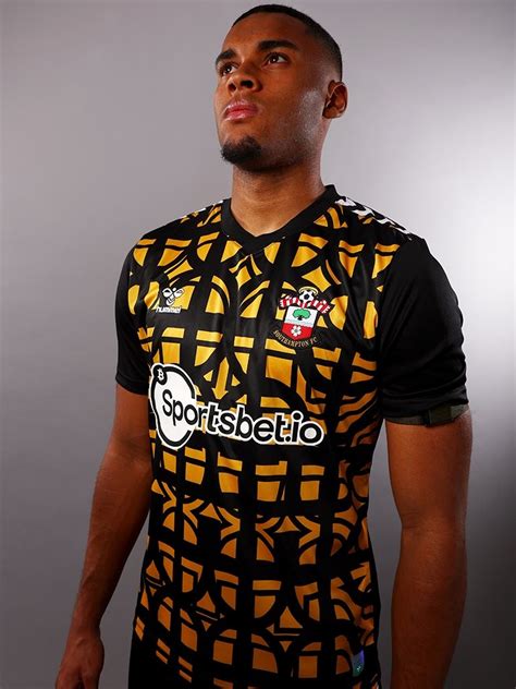 Southampton 2023-24 GK Home Kit