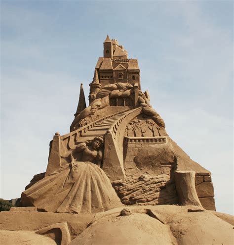 Ten Incredible Sand Sculptures - James Clay Stuff