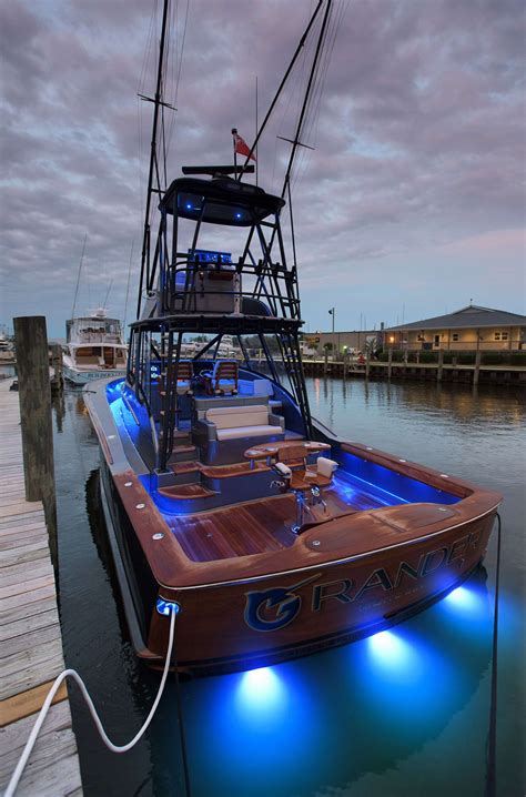 Jarrett Bay 46 | Sport fishing boats, Cool boats, Fishing yachts