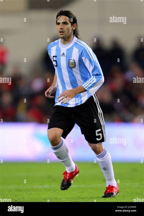 FERNANDO GAGO ARGENTINA & REAL MADRID SPAIN V ARGENTINA ESTADIO VICENTE ...