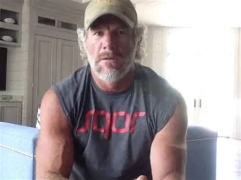 Don't Hate A Bearded, Jacked, Wrangler Wearing Brett Favre Speaking To ...