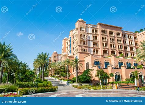 Facade of a Luxury Hotel in the Pearl Qatar Editorial Stock Image - Image of hotel, arabic ...