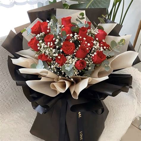 Red Roses| Red Rose Handtied Bouquet| Flowers| Florists Singapore