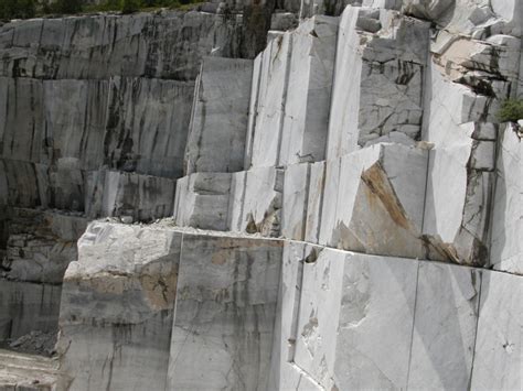 CARRARA MARBLE Quarry Inquiry - StoneADD Buying Request