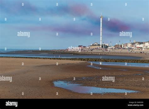 Rhyl Air Show August 31st 2014 showing sky tower and Rhyl beach with spectators Stock Photo - Alamy