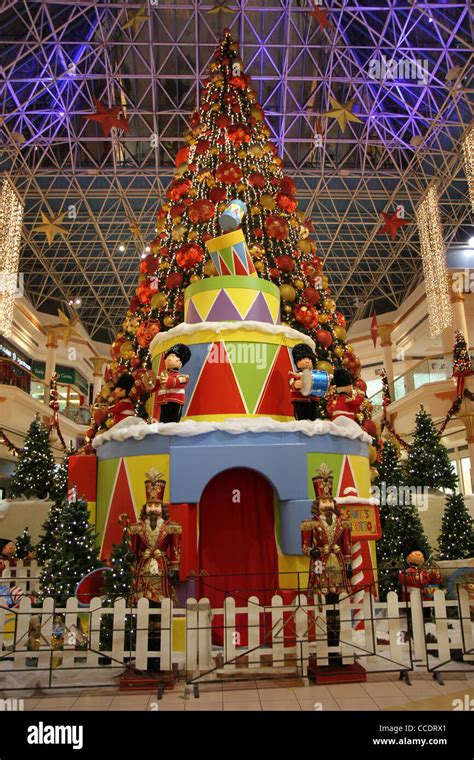 Christmas at the Wafi Mall. Tallest Christmas tree in all of Dubai, U.A.E Stock Photo - Alamy