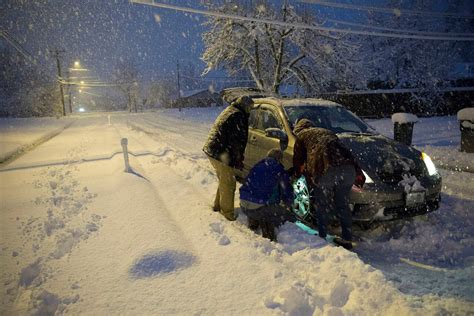 Winter storm prompts state of emergency in 10 Oregon counties ...