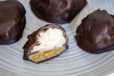 Vegan Mallomars - Create Mindfully