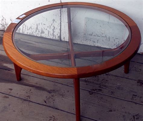 129 | 1960's Stonehill Mahogany and Teak Round Glass Top Cof… | Flickr