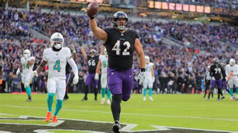 Patrick Ricard Makes One-Handed Touchdown Catch | Ravens-Dolphins Highlights, Week 17