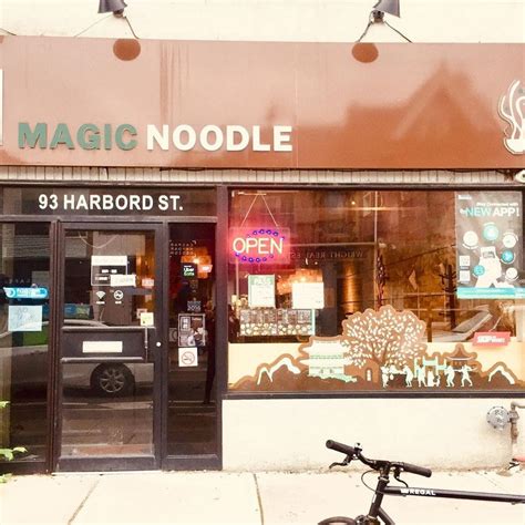 Magic Noodle Downtown | TasteToronto