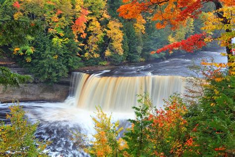 16 Top-Rated Waterfalls in Michigan | PlanetWare