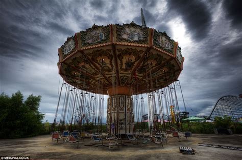 Six Flags theme park in New Orleans flooded by Hurricane Katrina and left abandoned | Daily Mail ...