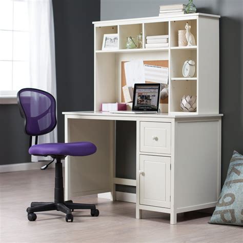 Get Accessible Furniture Ideas with Small Desks for Bedrooms | HomesFeed