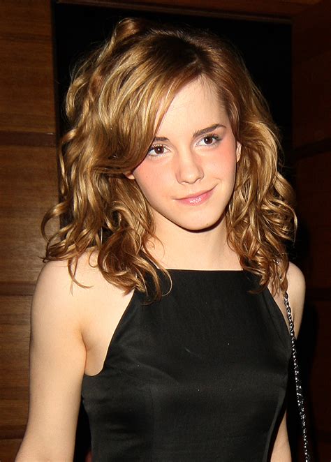 Models Biography: Emma Watson Short Hair-Emma Watson Short Hair Wallpapers