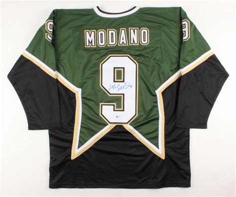 Mike Modano Signed Jersey (Beckett COA) | Pristine Auction