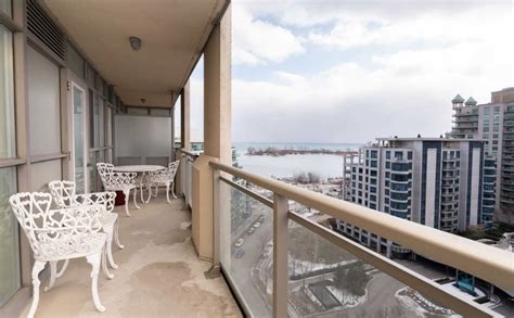 These Toronto waterfront condos are listed for under $750,000 (PHOTOS ...