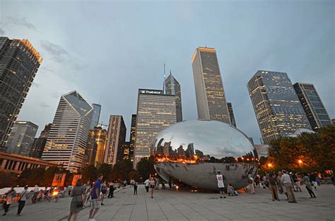 30+ Chicago Bean Night Stock Photos, Pictures & Royalty-Free Images ...