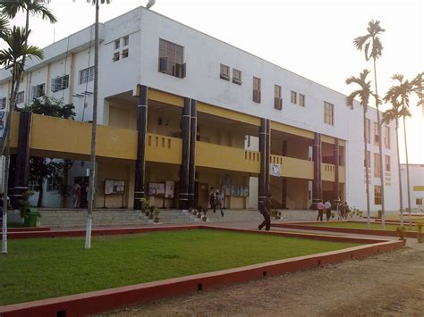 AOT Hooghly Genuine Reviews on Placements, Courses, Faculty & Facilities