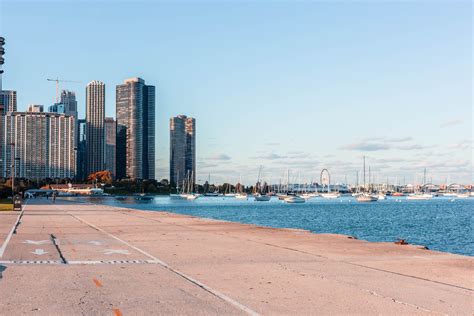 Chicago's Lakefront Trail | Find Hiking, Biking & Safety Tips ...