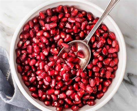 How to Cut a Pomegranate Recipe - Love and Lemons