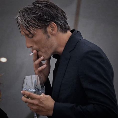 mads mikkelsen smoking : r/redscarepod