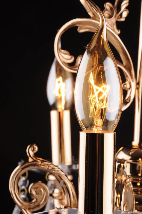 The incandescent light bulb in golden chandelier | Лампа нак… | Flickr