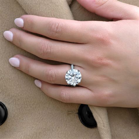 Round Brilliant Cut Diamond Engagement Ring | Wixon Jewelers