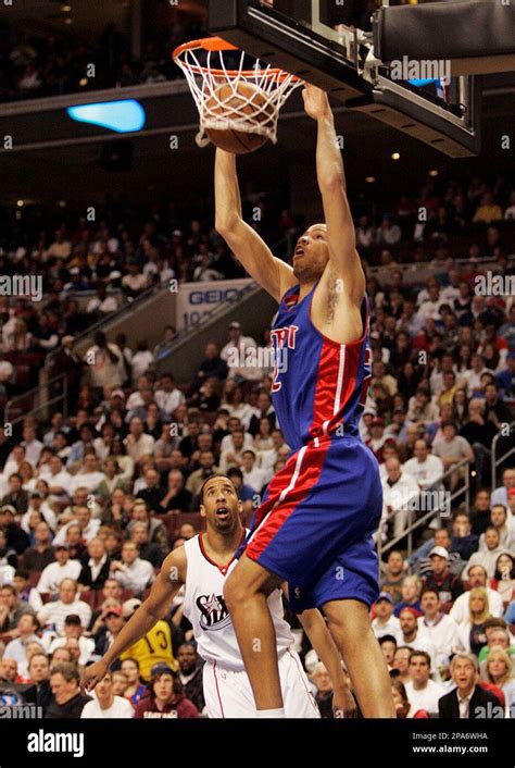 Detroit Pistons Tayshaun Prince, top, does a slam dunk as Philadelphia ...