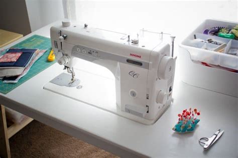 27 Artful DIY Sewing Table Plans