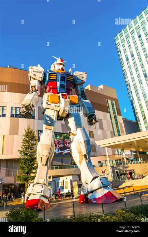 Full size Gundam Performances Outside DiverCity Tokyo Plaza, Odaiba, Tokyo, Japan - 27 November ...