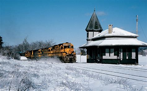 Classic Maine Central - Trains & Railroads of the Past