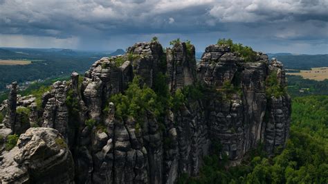 elbe-sandstone-mountains-1495735_1920 - enziano Blog